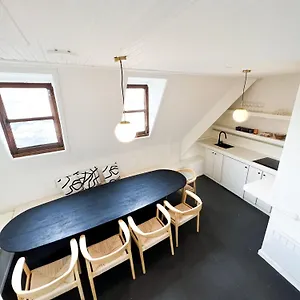 Le Faubourg Apartment