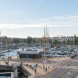 https://studio-juan-les-pins.ostend-hotel.net